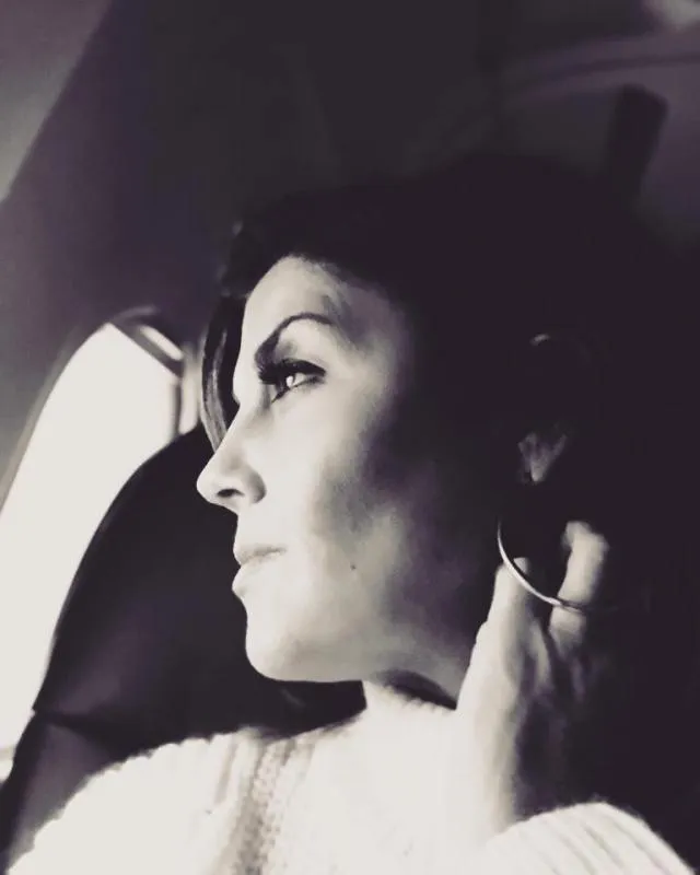 Jen Tringale Airport Comes To A Standstill As Passengers Hear Unmistakable Sound