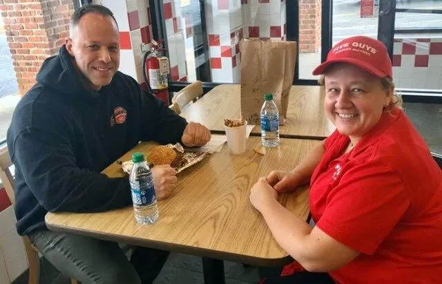 Five Guys Employee Berates Cops, Shouts Piggies Owner Makes His Position Known