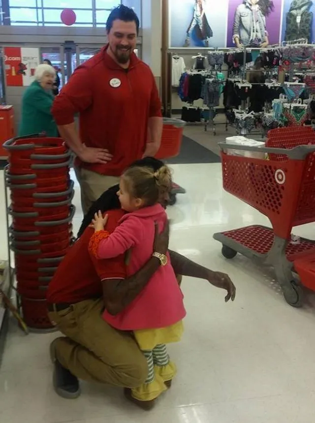 Sarah Owen Bigler Mom Sees Employee Interaction With Elderly Woman Tracks Down Manager
